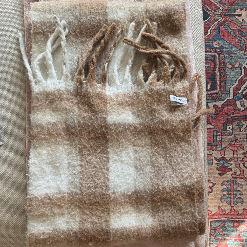 Calvin Klein blanket scarf